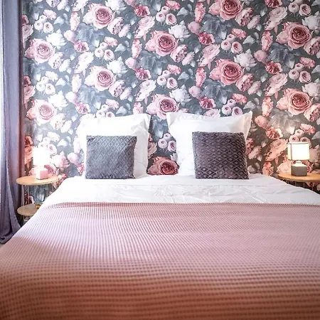 L'antre Des Bastides 4* Saint-Martin-de-Villereal