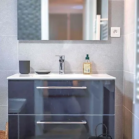 L'antre Des Bastides فندق مبيت وإفطار 4*